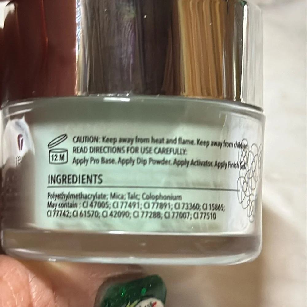 New Revel Nail “D81 Dreamy” dip powder